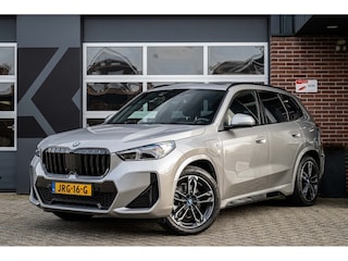 BMW X1 25e xDrive M Sport | Panorama | Shadow | ACC | 360° Camera | Head-Up | Adap. led | Stoelverwarming | 19' inch |
