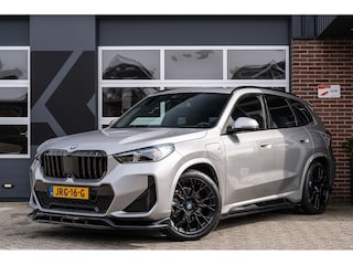 BMW X1 25e xDrive M Sport | Panorama | Shadow | ACC | 360° Camera | Head-Up | Adap. led | Stoelverwarming | 19' inch |