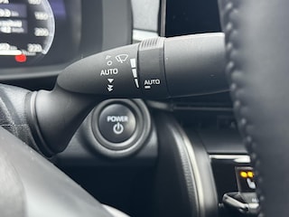 Toyota C-HR 2.0 Plug-in Hybrid 220 Dynamic ANDROID/APPLE STOEL/STUURVERW. P-SENSOREN DODEHOEK NAVI