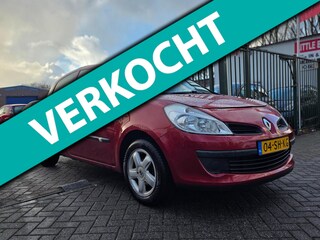 Renault Clio 1.2-16V Expression Rijt schkelt perfect