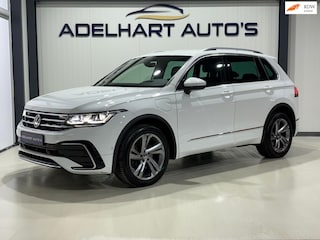 Volkswagen Tiguan 1.4 TSI eHybrid R-Line Business+ 245 PK Automaat / Navigatie full map / Camera / Lederen interieur / Cruise