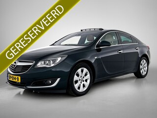 Opel Insignia 1.6 T 170PK Automaat Executive 5Drs / Schuifdak / Leder / Pdc+Camera / Stuur-stoelverwarming / Keyless / Apk 08-2026