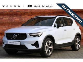 Volvo XC40 B4 Plus Dark | Semi- Elektrische Trekhaak | Verwarmde Stoelen en Stuurwiel | Verwarmbare Voorruit | Premium audio by Harman Kardon | Apple Carplay / Android Auto | Keyless Entry/Start | Park Assist |