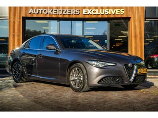 Alfa Romeo Giulia 2.0 T AWD B4 + GEPANTSERD 280 PK | Diplomatiek veiligheidsglas | Ex-regeringsauto Italië | Unieke historie