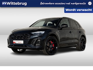 Audi Q5 50 TFSI e 299PK S edition Competition | Panoramadak | Trekhaak | 21 Inch | Apple Carplay | Achteruitrijcamera |