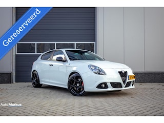 Alfa Romeo Giulietta 1750 TBi Quadrifoglio Verde TCT|Xenon|Half Alcantara sportstoelen|Navi|DAB