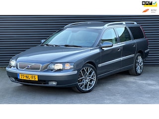 Volvo V70 2.5 T AWD Geartronic Titanium | Leder | Xenon | Trekhaak |