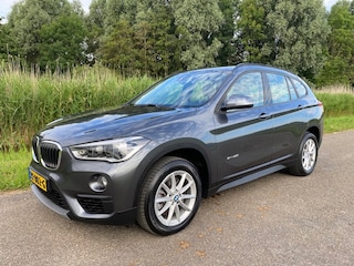 BMW X1 (f48) sDrive20i Automaat Corporate Lease | Navigatie | Lederen bekleding | pdc | Climate control | NAP | Rijklaar prijs!