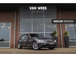 BMW 3-serie Touring 318i LCI Luxury Edition | NL auto | Facelift | Driving Assistant | Stuurverwarming | Camera | DAB | LED | HiFi | Leer | Sportstoelen | Sportstuur | Cruise control