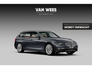 BMW 3-serie Touring 318i LCI Luxury Edition | NL auto | Facelift | Driving Assistant | Stuurverwarming | Camera | DAB | LED | HiFi | Leer | Sportstoelen | Sportstuur | Cruise control