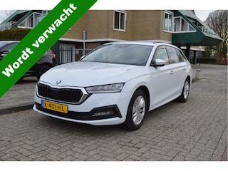Skoda Octavia Combi 1.0 TSI Busn. Ed. NL-auto / Led verl. / Apple,android / Virtual dash.