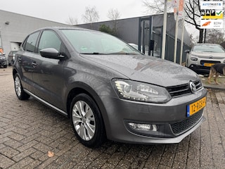 Volkswagen Polo 1.2 TSI Highline 5 deurs, panorama, xenon/led, stoel verwarming, pdc, multi-stuur, navi, cruise, nwe apk