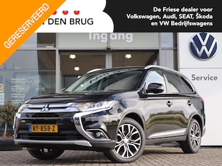 Mitsubishi Outlander 2.0 150 pk Connect Pro | Trekhaak | Cruise Control | 360 camera | Stoel + Stuurverwarming | Side Assist |