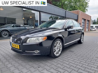 Volvo S80 4.4 AWD Summum Stoelventilatie Adaptieve cruise Clima PDC Dak Electrische verstelbare stoel Trekhaak Regensensor Telefoo