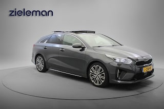 Kia ProCeed 1.4 T-GDI GT-PlusLine Automaat - Panorama, Carplay, Camera, Half Leer, Stoel/Stuur Verw. Afn. Trekhaak