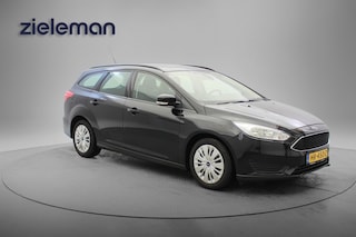 Ford Focus Wagon 1.0 Edition - Airco, Navi, Cruise, PDC