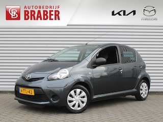 Toyota Aygo 1.0 VVT-i Now | Airco | Weinig km | Nw APK | Centrale deurvergrendeling |