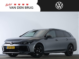 Volkswagen Passat Variant R-Line 1.5 eTSI 150 PK | Matrix IQ LED | 360 Camera | HUD | Panoramadak | Side Assist | Elektronischekofferbakklep | Stuur- en Stoelverwarming |