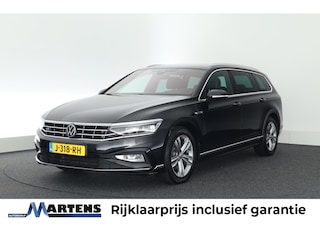 Volkswagen Passat Variant 1.5 TSI 150pk DSG R-Line Business + Trekhaak Camera Leder Stoelverwarming Virtual Cockpit Navigatie
