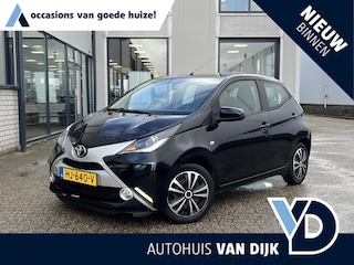 Toyota Aygo 1.0 VVT-i x-play | NL Auto/2e Eig./Camera/Airco/Bluetooth/Speedlimiter/All Season Banden