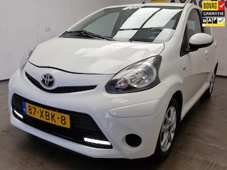 Toyota Aygo 1.0 VVT-i Aspiration UNIEKE KM ! MET GARANTIE ! AIRCO !