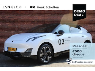 Lynk & Co 02 More 66 kWh | 360 Graden Camera | Harman Kardon | Panoramadak | Elektrisch bedienbare voorstoelen met geheugen | Keyless Entry | Getint glas | Adaptieve Cruise Control | Dodehoekassistent | Sfeerverlichting | Stuurwielverwarming | Stoelverwarming