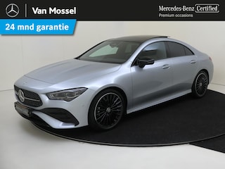 Mercedes-Benz CLA 180 Star Edition AMG Line Panoramadak / Keyless / 19'' Multispaak / Parkeercamera / Nightpakket / Sfeerverlichting / Stoelverwarming