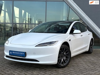 Tesla Model 3 RWD Nw Model 60 kWh Panoramadak / 360 Camera / Warmtepomp