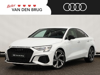 Audi A3 Limousine 30 TFSI S edition | Keyless | Trekhaak | Verwarmbare voorstoelen | Elektr. achterklep | Ambient Light |