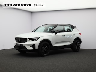 Volvo XC40 2.0 B4 Plus Black Edition / Nubuck Bekleding / Harman Kardon / Stoel+Stuurverwarming / Adaptive Cruise / Pilot Assist / BLIS / Keyless /