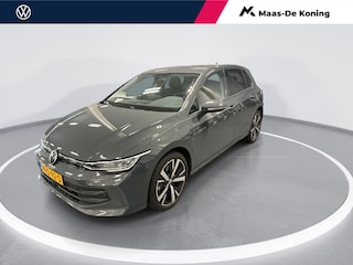 Volkswagen Golf 1.5 eHybrid 204pk DSG Life Edition · Camera · Apple/Android Car Play · Stoel&- Stuurverwarming · P-Sensoren · Sfeerverlichting · 18'' Inch · Garantie t/m 16-06-2029 of 100.000km