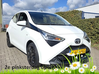 Toyota Aygo 1.0 VVT-i x-play, Camera, Carplay! 31-12-2020! Zondag OPEN!