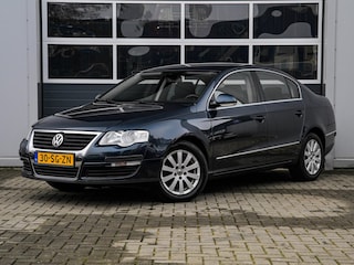 Volkswagen Passat 2.0 FSI Comfortline | Climate control | PDC v+a | Cruise control | Trekhaak