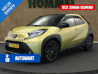 Toyota Aygo 1.0 VVT-i S-CVT Premium - ORIGINEEL NEDERLANDSE AUTO - PARKEERSENSOREN VOOR EN ACHTER - DRAADLOZE TELEFOON LADER - KEYLESS ENTRY & START - DRAADLOZE APPLE CARPLAY/ANDROID AUTO - STOELVERWARMING