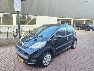 Peugeot 107 1.0-12V Urban Move