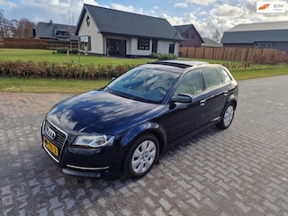 Audi A3 Sportback 1.2 TFSI Attraction Advance PANO NAVI LEDER PSENSOR 2 X SLEUTELS