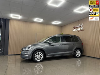 Volkswagen Touran 1.2 TSI Comfortline * 7 Persoons / Trekhaak / Navigatie / Camera / NL Auto *