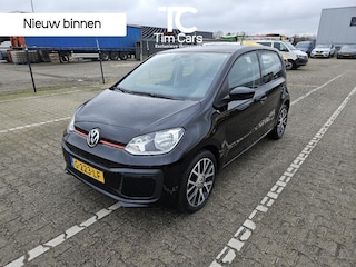Volkswagen Up 1.0 Airconditioning | Lichtmetalen velgen | R-line exterieur | Cruise control | Parkeersensoren achter