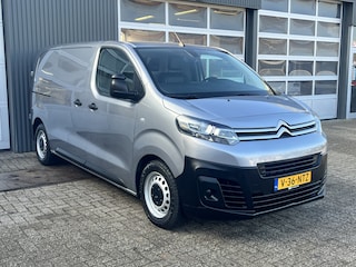 Citroën Jumpy 1.5 BlueHDI Marge BTW en BPM vrij!! Airco Cruise controle Navigatiesysteem 2-Persoons Parkeerhulp achter Apple carplay 1e eigenaar Euro 6 Bpm en Btw vrij voor particulier gebruik !!