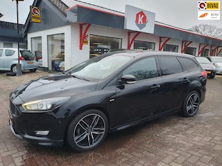 Ford Focus Wagon 1.0 ST-Line carplay / stoel,stuur verw. / autom.parkeren.
