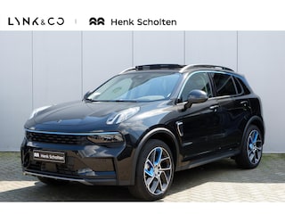 Lynk & Co 01 1.5 | Panoramadak | 360 graden camera | Elektrische bestuurdersstoel met geheugen | Stoelverwarming | Actieve bochtverlichting | Adaptieve Cruise Control | Stuurassistent | Lane Assist | Navigatie | Elektrische Achterklep | Keyless Entry | Dodehoekassistent