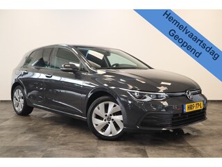 Volkswagen Golf 1.5 eTSI Style Panoramadak Elec.Trekhaak IQ-led