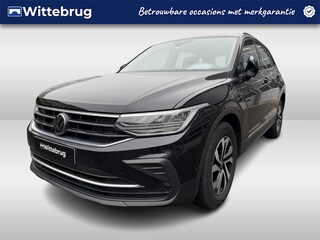 Volkswagen Tiguan 1.4 TSI eHybrid Life DSG Automaat Panoramadak / Digital Cockpit Pro / Voorstoelen verwarmbaar / Navigatie 'Discover Pro Achterklep elektrisch / Assistance Pakket Plus /