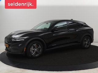 Ford Mustang Mach-E RWD 75 kWh | SOH 93% | Leder | Trekhaak | Stoelverwarming | Adaptive cruise | Carplay | Camera | Stuurverwarming | 18'' | Full LED | Dodehoek detectie | Navigatie