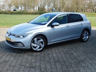 Volkswagen Golf 1.0 eTSI Life Business