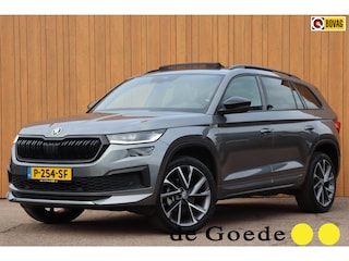 Skoda Kodiaq 1.5 TSI Sportline Business 7persoons org.NL el.trekhaak+klep camera schuifdak stuur+stoelverw.