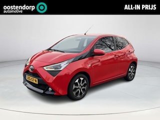 Toyota Aygo 1.0 VVT-i x-play | X-shift automaat | Carplay | Airco | Licht metalen velgen |