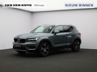 Volvo XC40 T3 163PK Automaat Momentum Pro / 19" / Extra Getint Glas / Camera / Park Assist V+A / Verwarmbare Voorruit / Elektrische Achterklep /