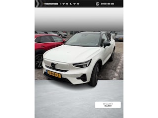Volvo XC40 Single Motor Extended Range 82 kWh Plus | Trekhaak | Adaptive cruise control | Stoel- en stuurverwarming | Dode hoek detectie BLIS | Warmtepomp | LED koplampen | Navigatie | Apple Carplay / Android Auto | Parkeersensoren voor + achter | Achteruitrijcamera |