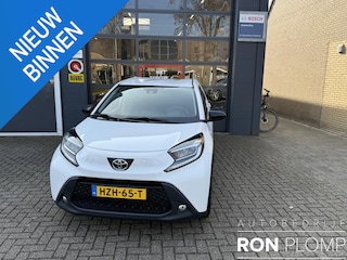 Toyota Aygo 1.0 VVT-i MT Envy / Airco/ Apple carplay/ Cruise/ Camera/ LED/ Stoelverw/ LMV